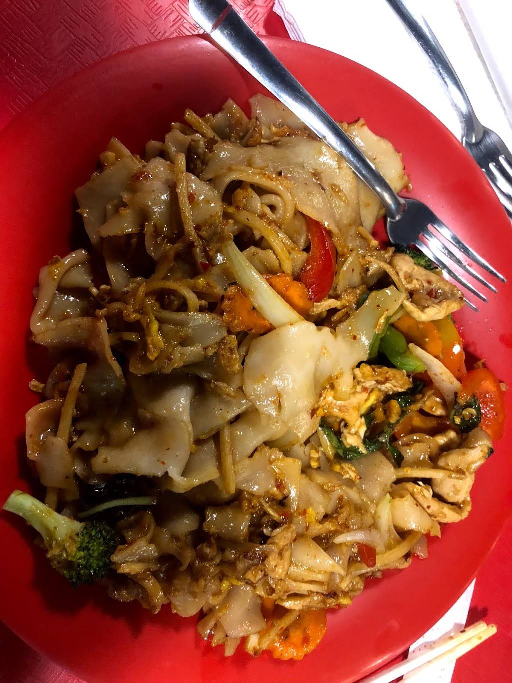 Thai Dragon | restaurant | 3301 184th St SW, Lynnwood, WA 98037, USA | 4253611756 OR +1 425-361-1756