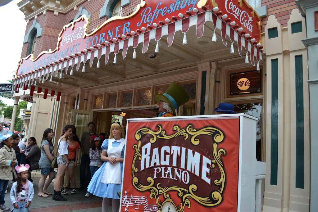 Refreshment Corner | meal takeaway | 4401 Floridian Way, Anaheim, CA 92802, USA | 7147813463 OR +1 714-781-3463