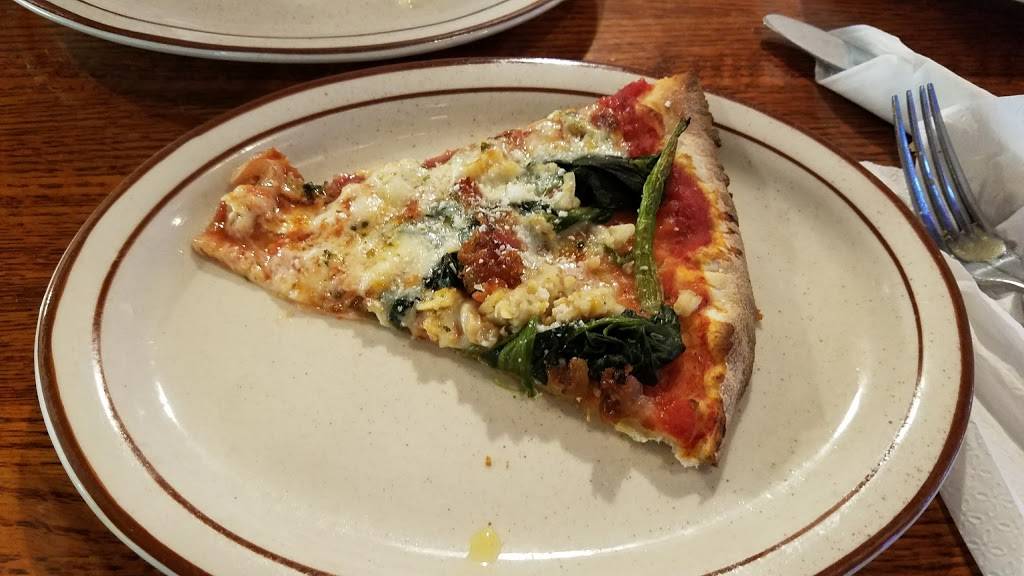 Sammys Southport Pizza House | restaurant | 1360, 295 Pequot Ave, Southport, CT 06890, USA | 2032599843 OR +1 203-259-9843