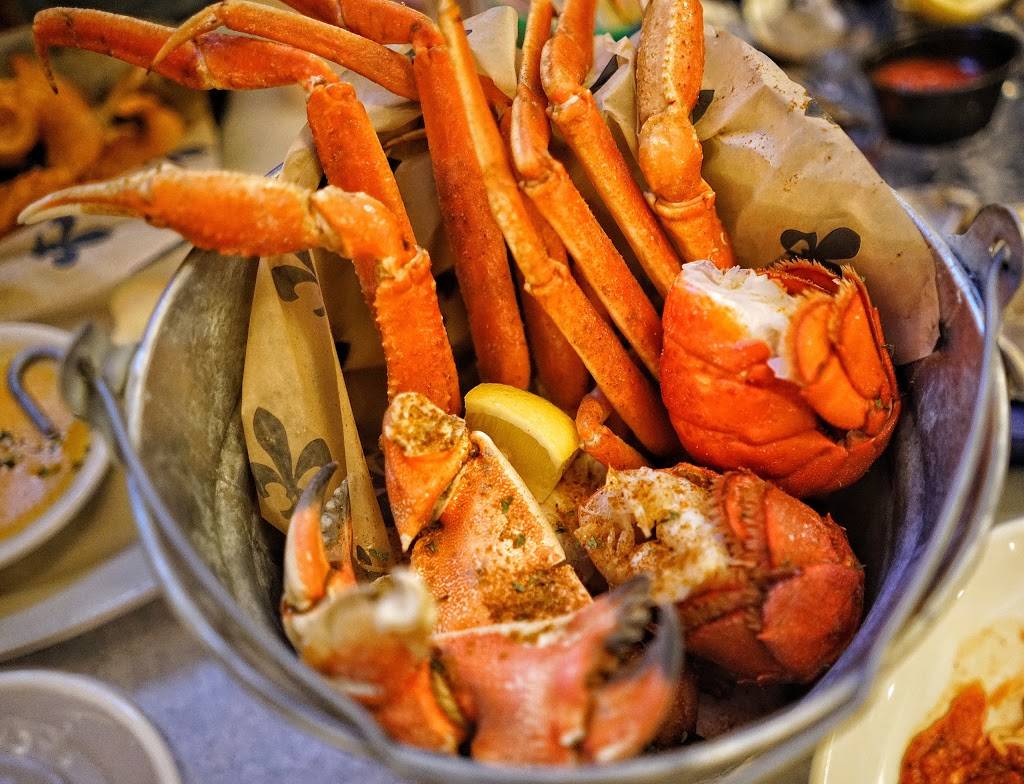 Charles Seafood | restaurant | 8311 Jefferson Hwy, Harahan, LA 70123, USA | 5044055263 OR +1 504-405-5263