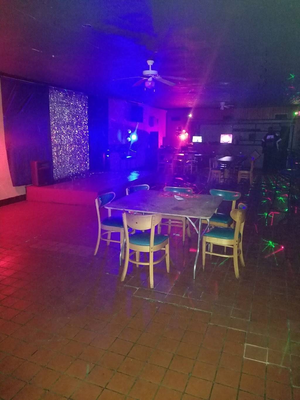 SUITE 3B Restaurant Bar And Grill | restaurant | 940 S Haskell Ave, Dallas, TX 75223, USA | 4693589860 OR +1 469-358-9860