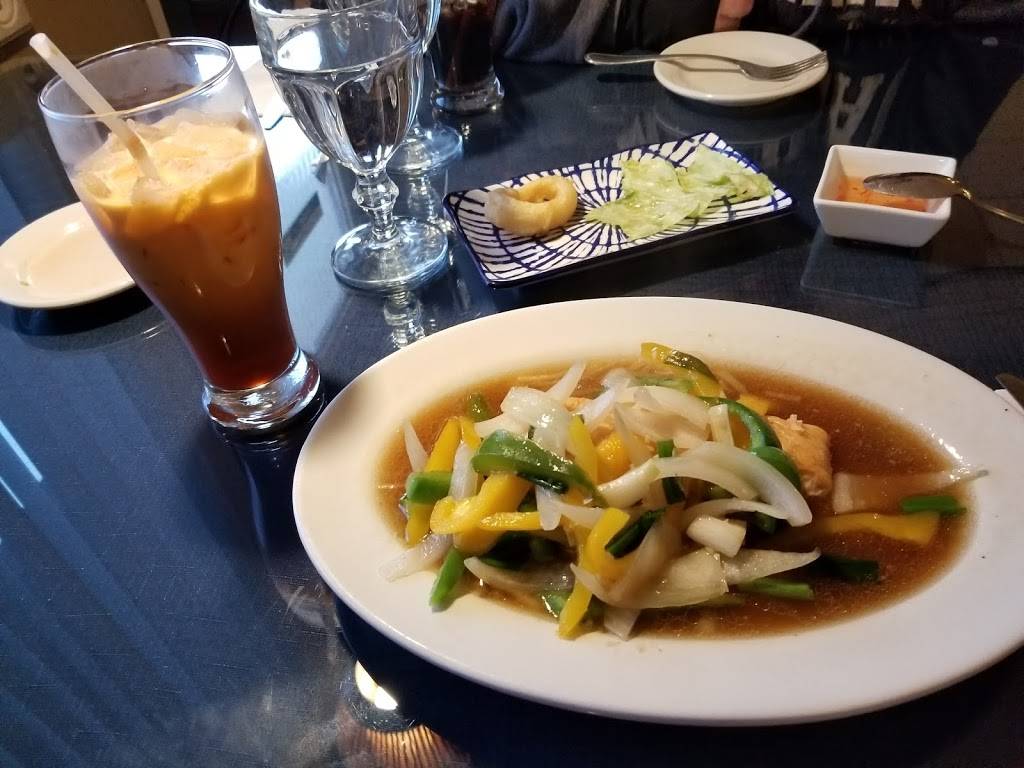 Bangkok Place | restaurant | 705 Co Rd 6 E, Elkhart, IN 46514, USA | 5742640402 OR +1 574-264-0402