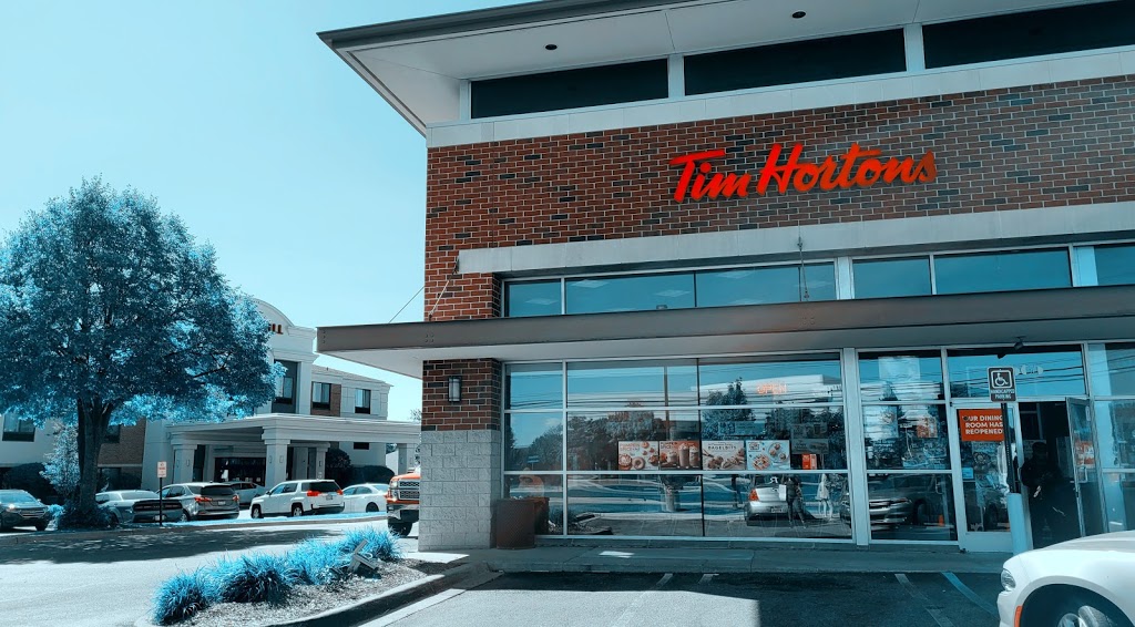 Tim Hortons | restaurant | 28565 Northwestern Hwy, Southfield, MI 48034, USA | 2487990468 OR +1 248-799-0468