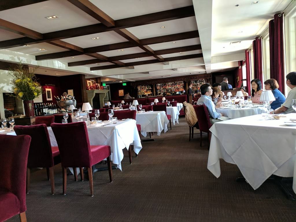 The Village Pub | restaurant | 2967 Woodside Rd, Woodside, CA 94062, USA | 6508519888 OR +1 650-851-9888