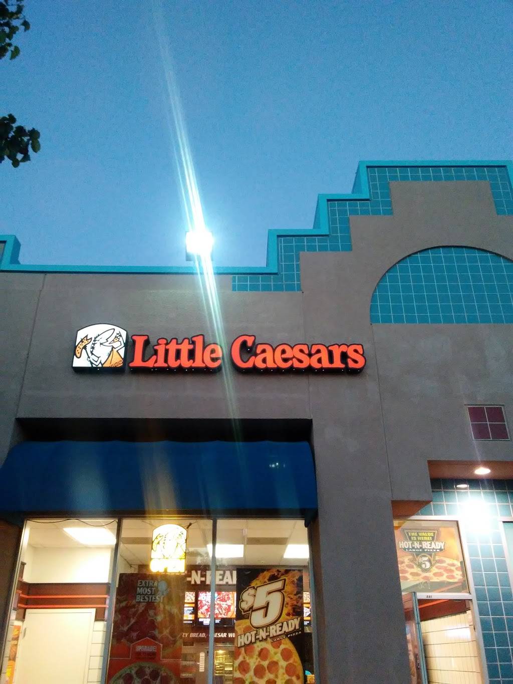 Little Caesars Pizza | meal takeaway | 881-A Markham Ave, Vacaville, CA 95688, USA | 7074481339 OR +1 707-448-1339