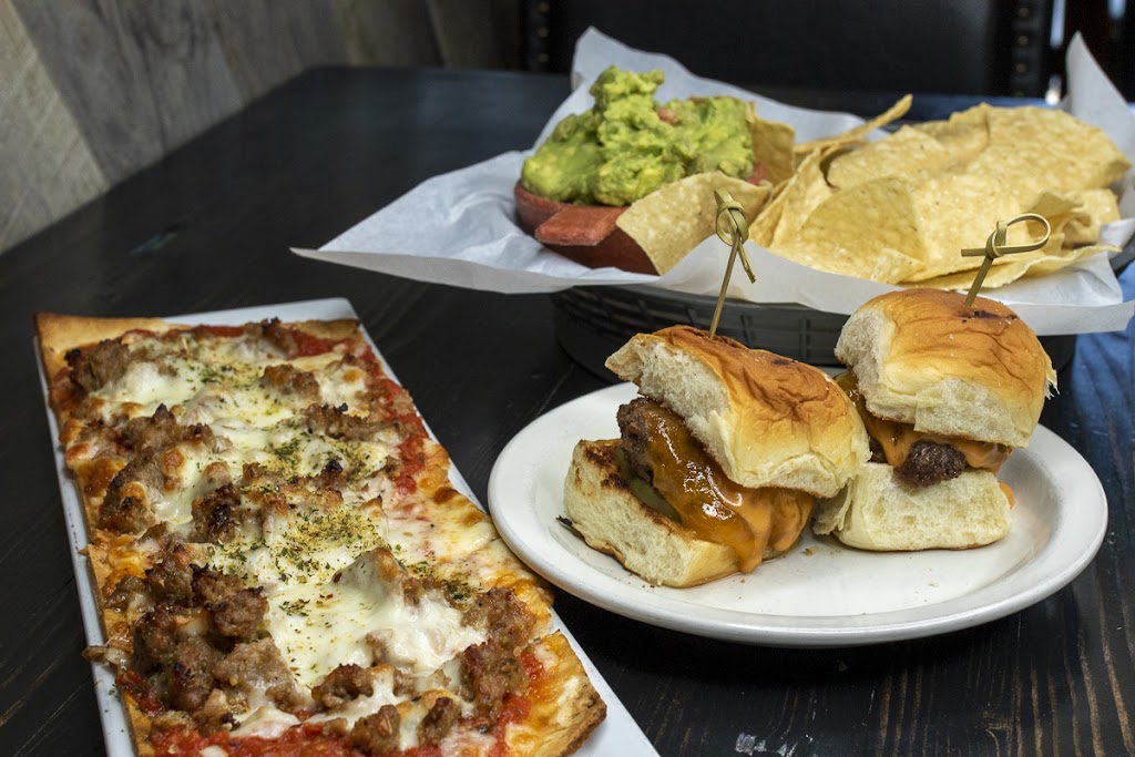 Cruisers Pizza Bar Grill | restaurant | 210 5th St, Huntington Beach, CA 92648, USA | 6573012200 OR +1 657-301-2200