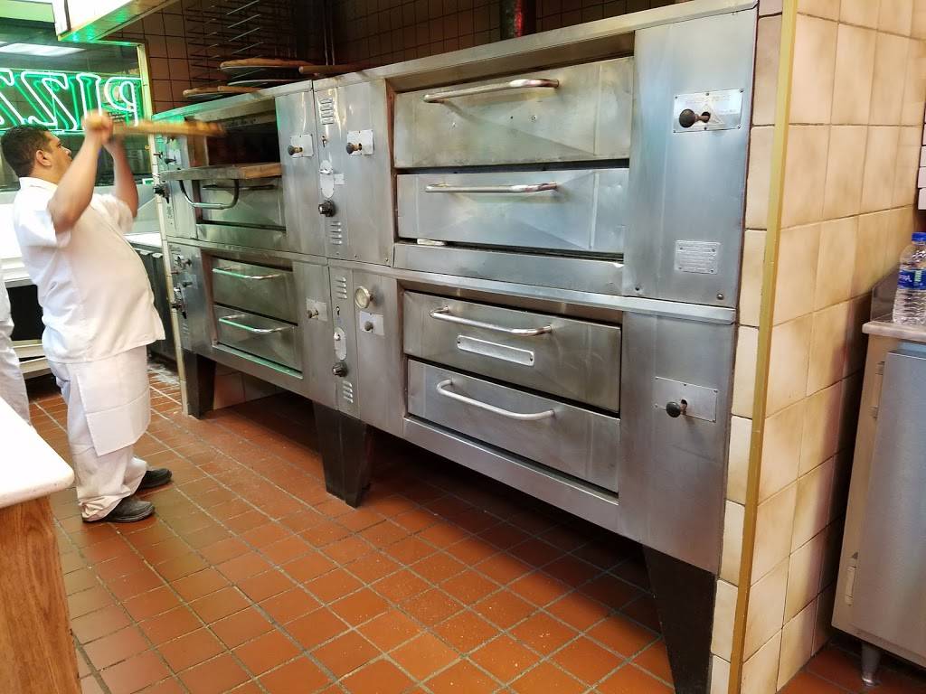 Little Vincents Pizza | restaurant | 329 New York Ave, Huntington, NY 11743, USA | 6314239620 OR +1 631-423-9620