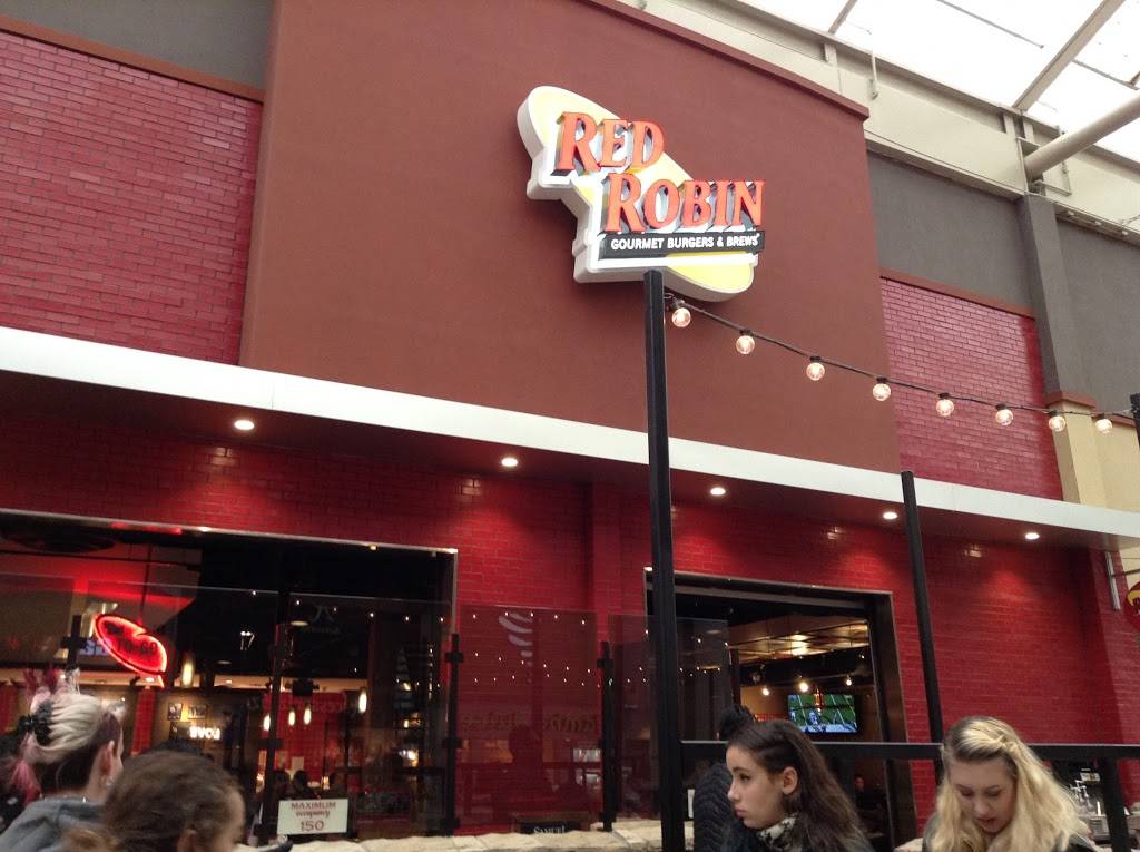 Red Robin Gourmet Burgers and Brews | restaurant | 1000 Palisades Center Dr A-403, West Nyack, NY 10993, USA | 8453581908 OR +1 845-358-1908
