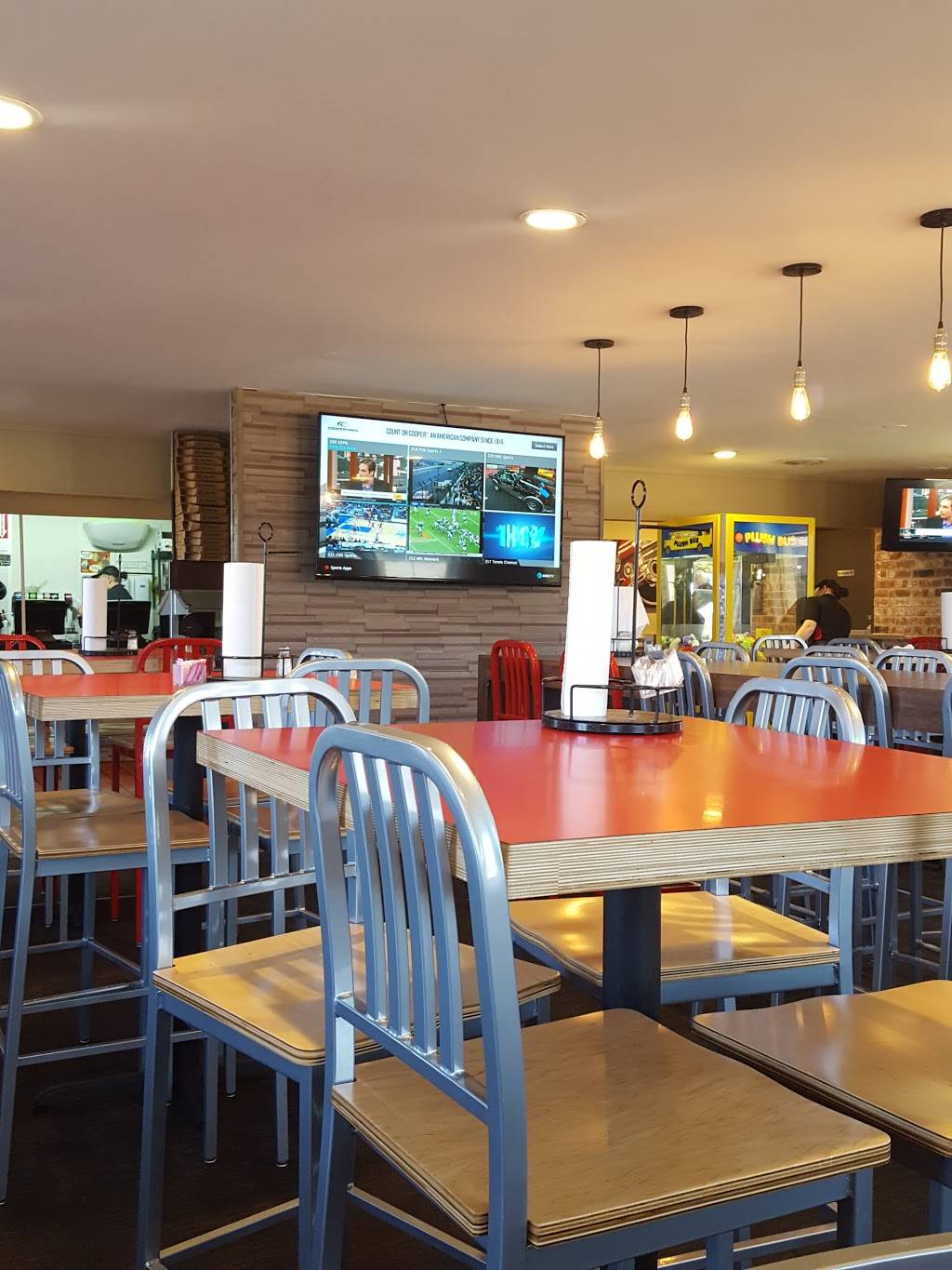 Pizza Hut | restaurant | 120 Circle Way St, Lake Jackson, TX 77566, USA | 9792975281 OR +1 979-297-5281