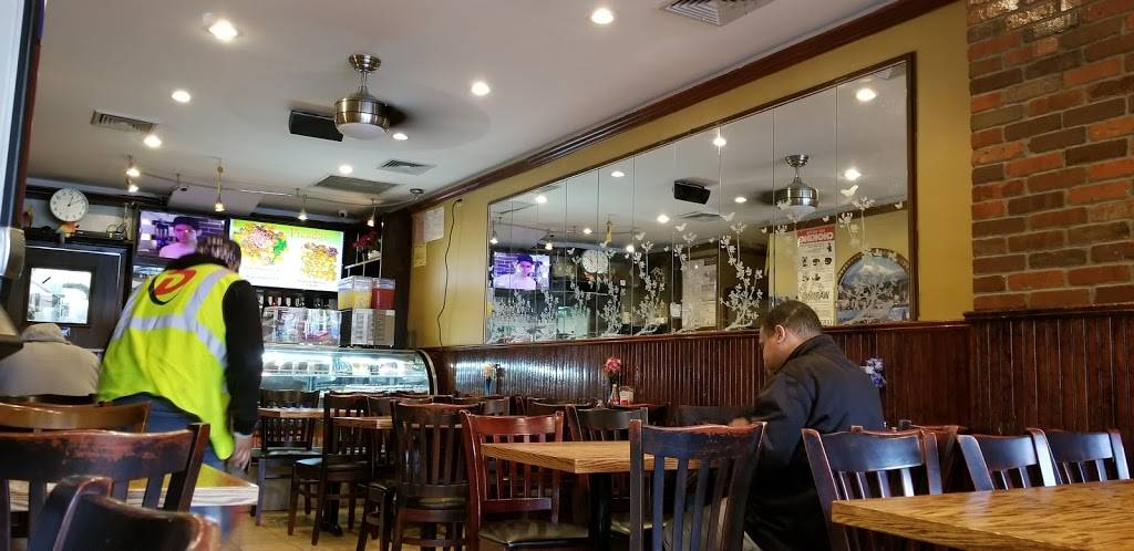 Mi Castillo Ecuatoriano | restaurant | 4316 4th Ave, Brooklyn, NY 11232, USA | 7188322553 OR +1 718-832-2553