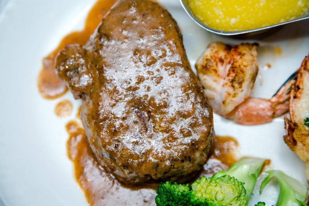 Goccia D’oro | restaurant | 485 W Montauk Hwy, Lindenhurst, NY 11757, USA | 6319917799 OR +1 631-991-7799