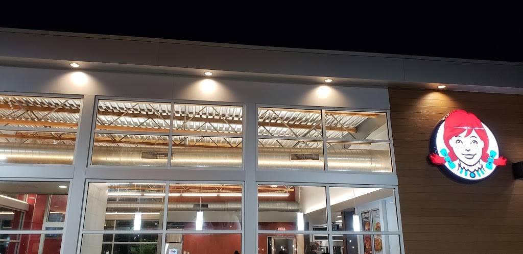 Wendys | restaurant | 11511 Shadow Creek Pkwy, Pearland, TX 77584, USA | 8322847268 OR +1 832-284-7268