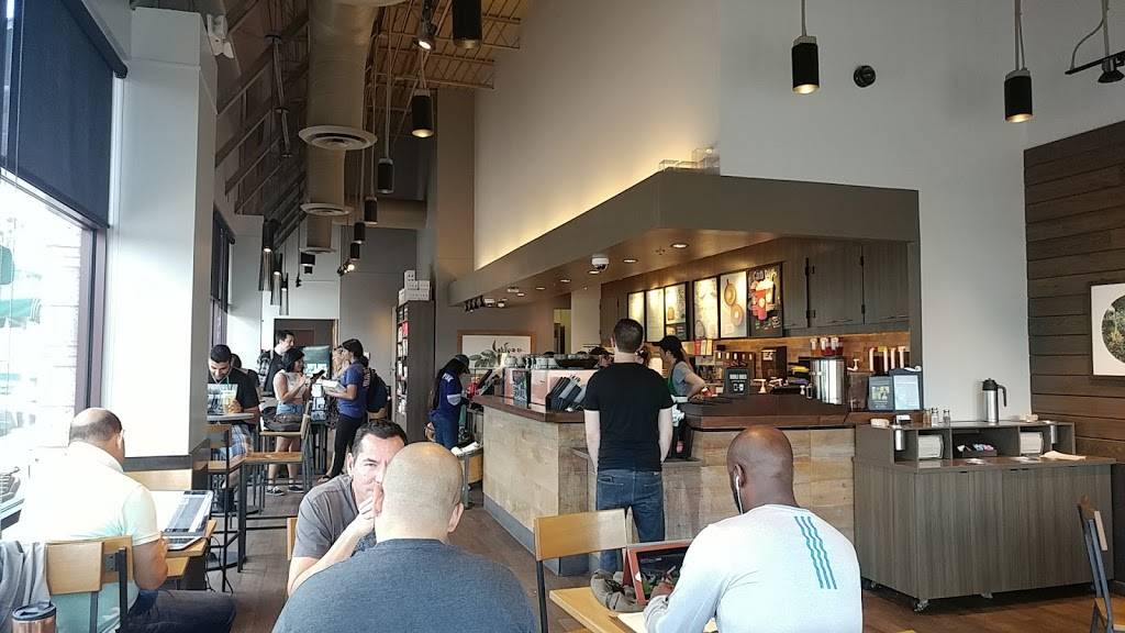 Starbucks | cafe | 895 N Alafaya Trail, Orlando, FL 32828, USA | 4072070424 OR +1 407-207-0424