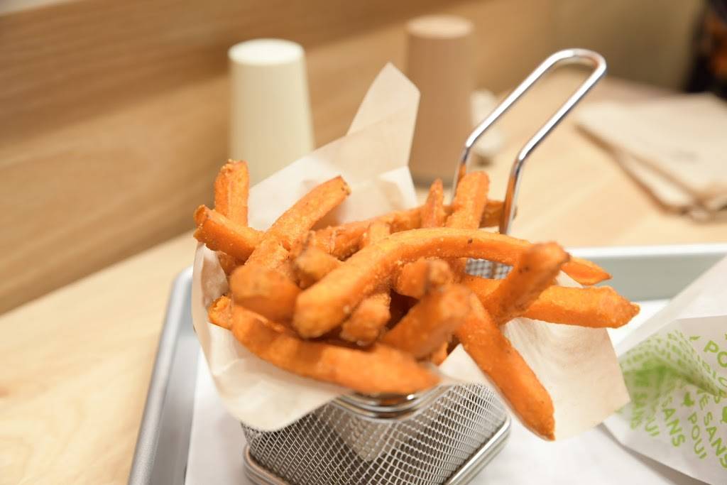 A&W Canada | restaurant | 45 Overlea Blvd, Town Centre, Toronto, ON M4H 1C3, Canada | 6477480036 OR +1 647-748-0036