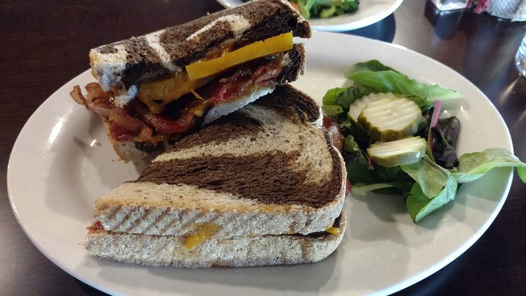 Evolution Grille | restaurant | 1186 Butler Rd, Freeport, PA 16229, USA | 7242942088 OR +1 724-294-2088