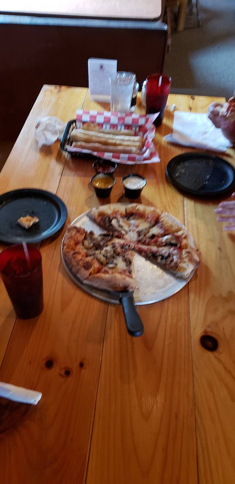 Trailhead Pizzeria | meal delivery | 4303 IN-446, Bloomington, IN 47401, USA | 8128379101 OR +1 812-837-9101