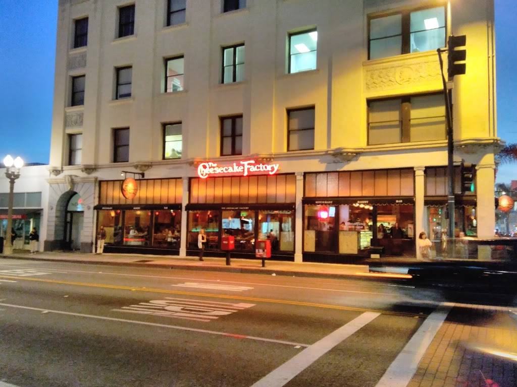 The Cheesecake Factory | restaurant | 2 W Colorado Blvd, Pasadena, CA 91101, USA | 6265846000 OR +1 626-584-6000
