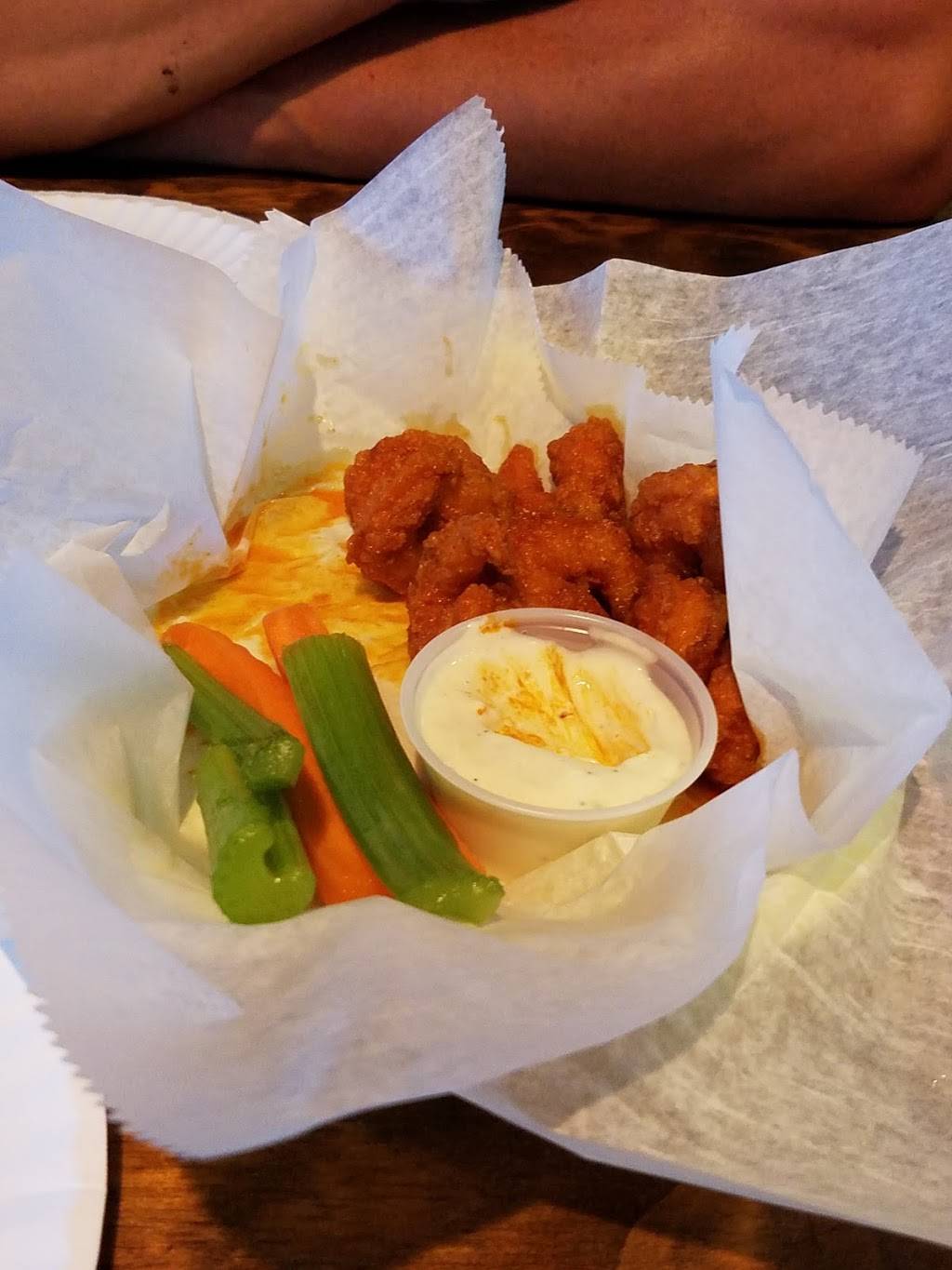 Long Doggers - Indialantic | restaurant | 890 N Miramar Ave, Indialantic, FL 32903, USA | 3217251115 OR +1 321-725-1115