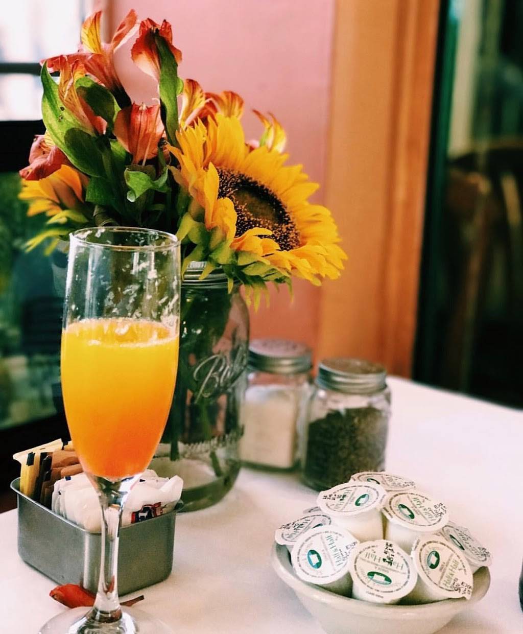 Crown Bistro | restaurant | 520 Orange Ave, Coronado, CA 92118, USA | 6194353678 OR +1 619-435-3678