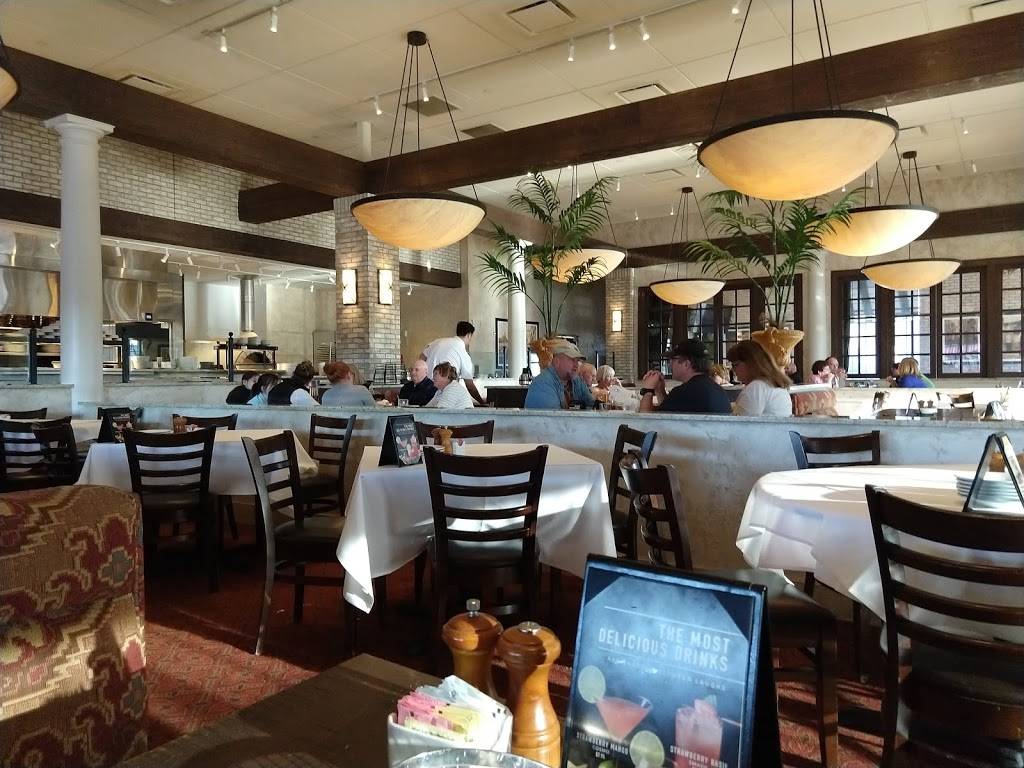 BRAVO Cucina Italiana | restaurant | 2078 E Beltline Ave NE, Grand Rapids, MI 49525, USA | 6164479900 OR +1 616-447-9900