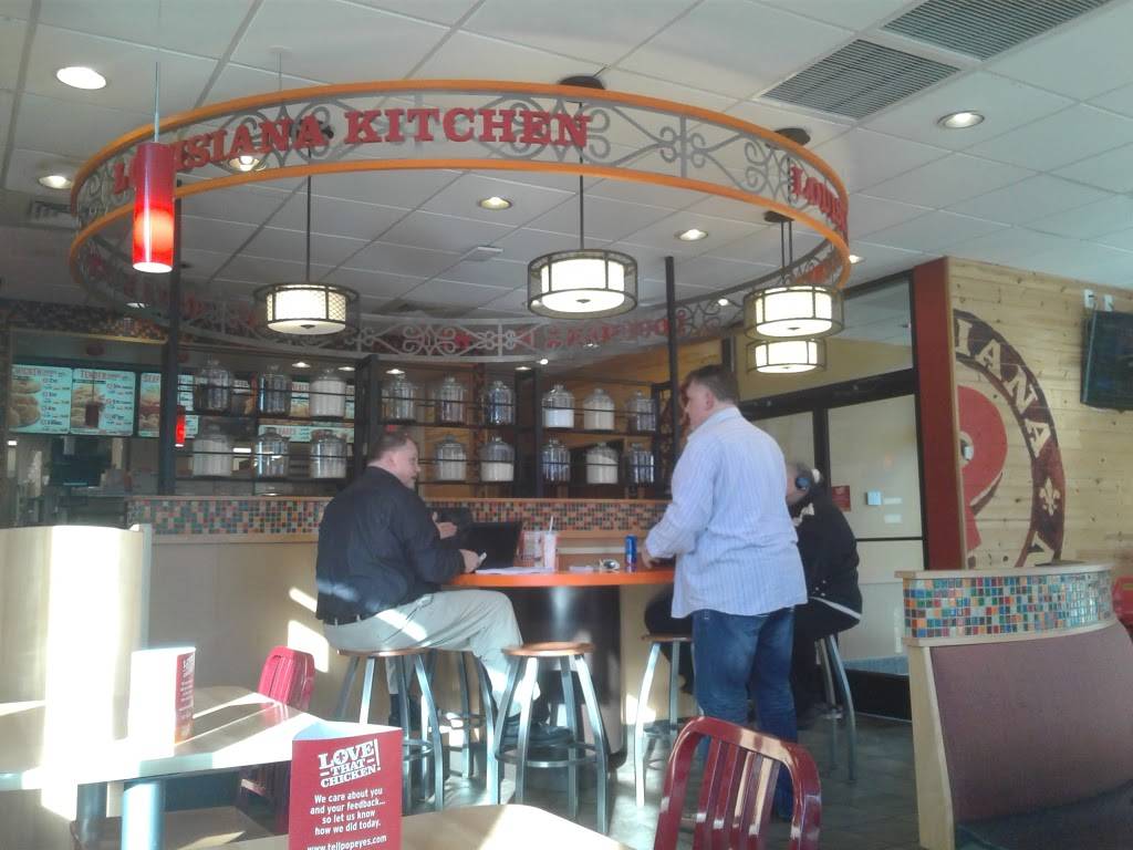 Popeyes Louisiana Kitchen | restaurant | 3128 E Washington St, Indianapolis, IN 46201, USA | 3176860899 OR +1 317-686-0899