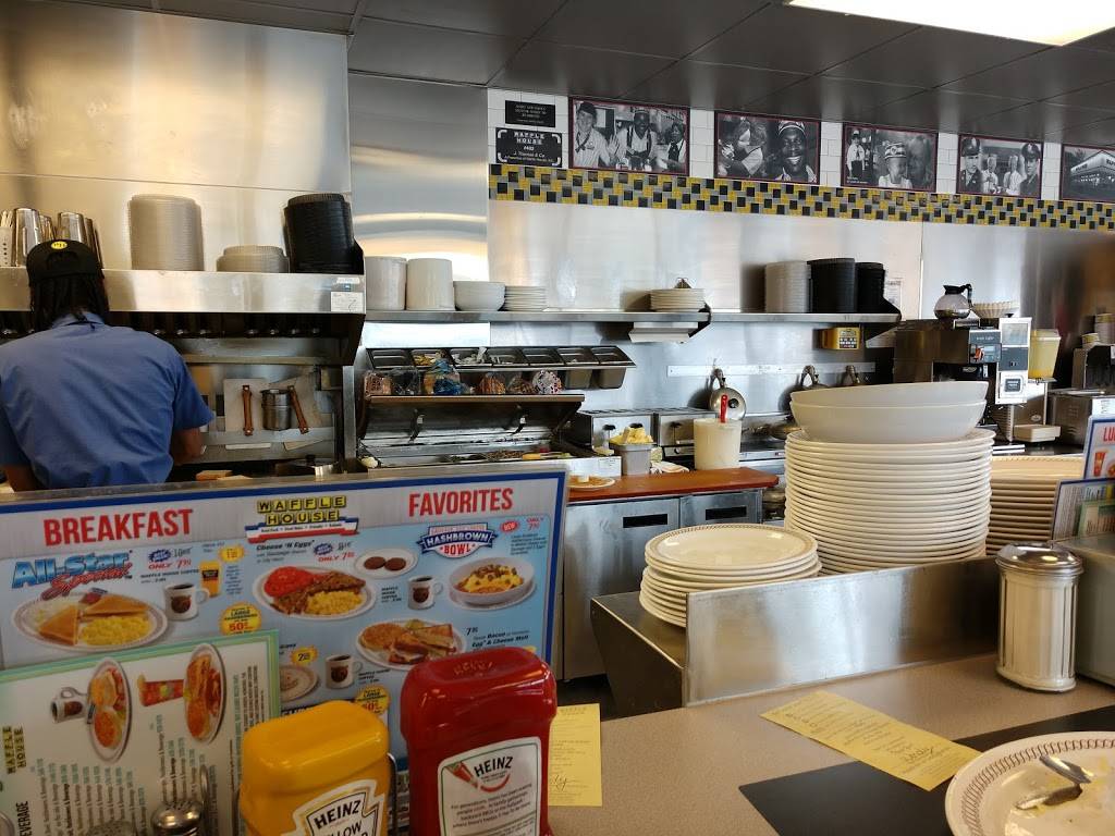 Waffle House | meal takeaway | 900 N Wilson Rd, Columbus, OH 43204, USA | 6142729575 OR +1 614-272-9575