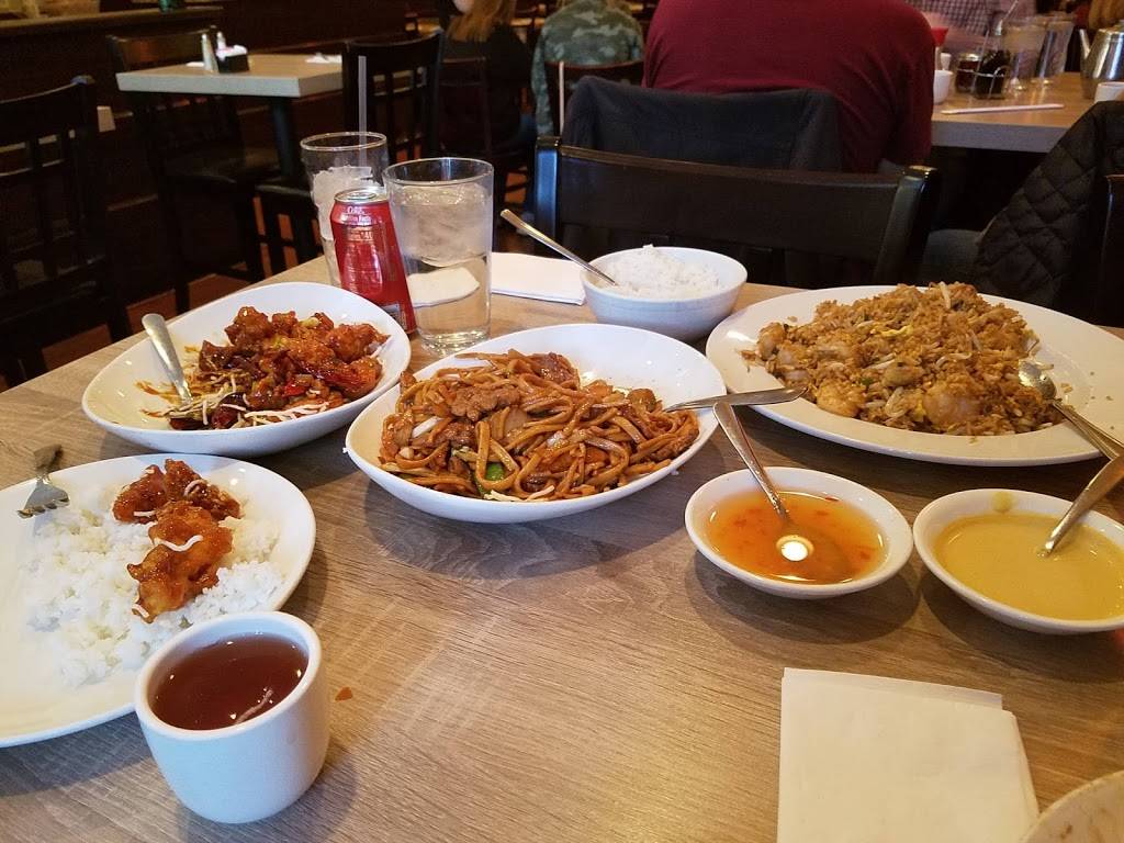 Moon Palace Restaurant | restaurant | 216 W Cermak Rd, Chicago, IL 60616, USA | 3122254081 OR +1 312-225-4081