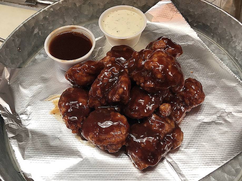 Luebbe’s Restaurant | restaurant | 101 6th Ave W, Andalusia, IL 61232, USA | 3097985555 OR +1 309-798-5555