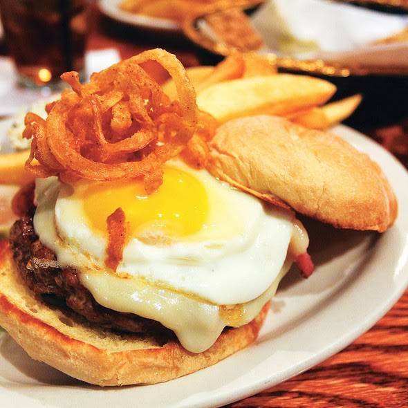 Irelands Four Provinces | restaurant | 105 W Broad St, Falls Church, VA 22046, USA | 7035348999 OR +1 703-534-8999