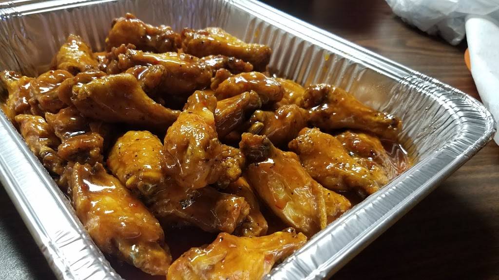 Wings & Things | restaurant | 107 Oak St, Eatonton, GA 31024, USA | 7064852265 OR +1 706-485-2265