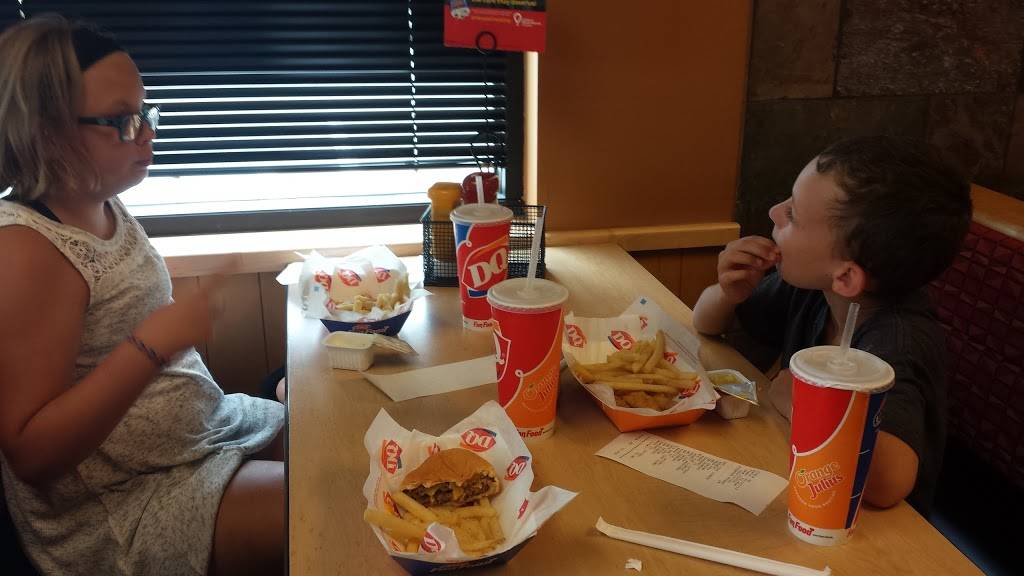 Dairy Queen Grill & Chill | restaurant | 340 Hopkinsville Rd, Russellville, KY 42276, USA | 2707266304 OR +1 270-726-6304