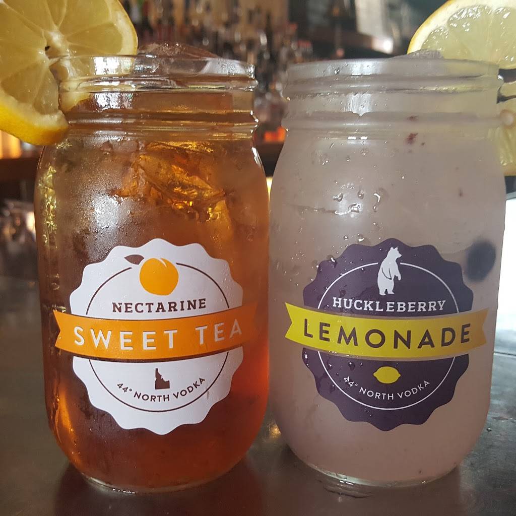 Amiccis of Little Italy | restaurant | 231 S High St, Baltimore, MD 21202, USA | 4105281096 OR +1 410-528-1096