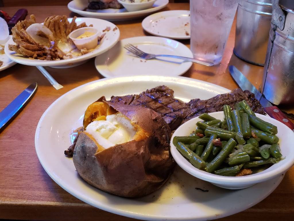 Texas Roadhouse | restaurant | 2900 James Sanders Blvd, Paducah, KY 42001, USA | 2704427000 OR +1 270-442-7000