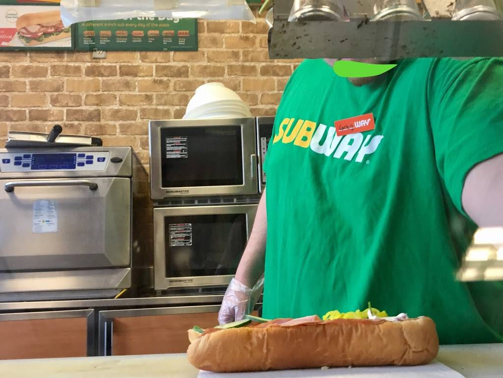 Subway | restaurant | 430 68th St SW, Grand Rapids, MI 49548, USA | 6162813988 OR +1 616-281-3988
