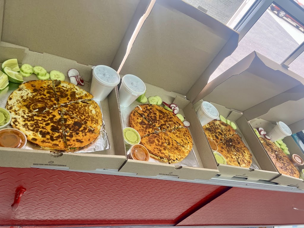 El coyote food truck | restaurant | 1650 Center Point Pkwy, Center Point, AL 35215, USA | 2562793547 OR +1 256-279-3547