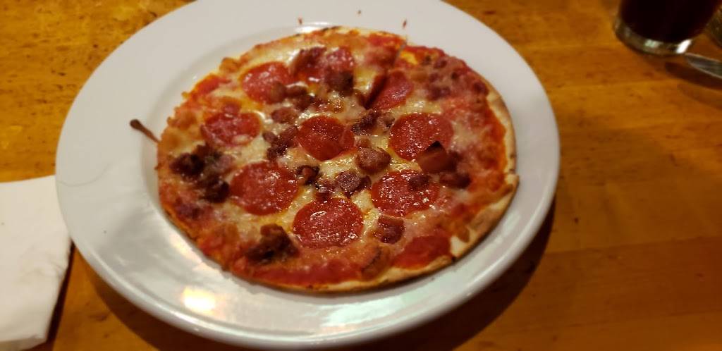 Charlie Gittos Downtown | restaurant | 207 N 6th St, St. Louis, MO 63101, USA | 3144362828 OR +1 314-436-2828