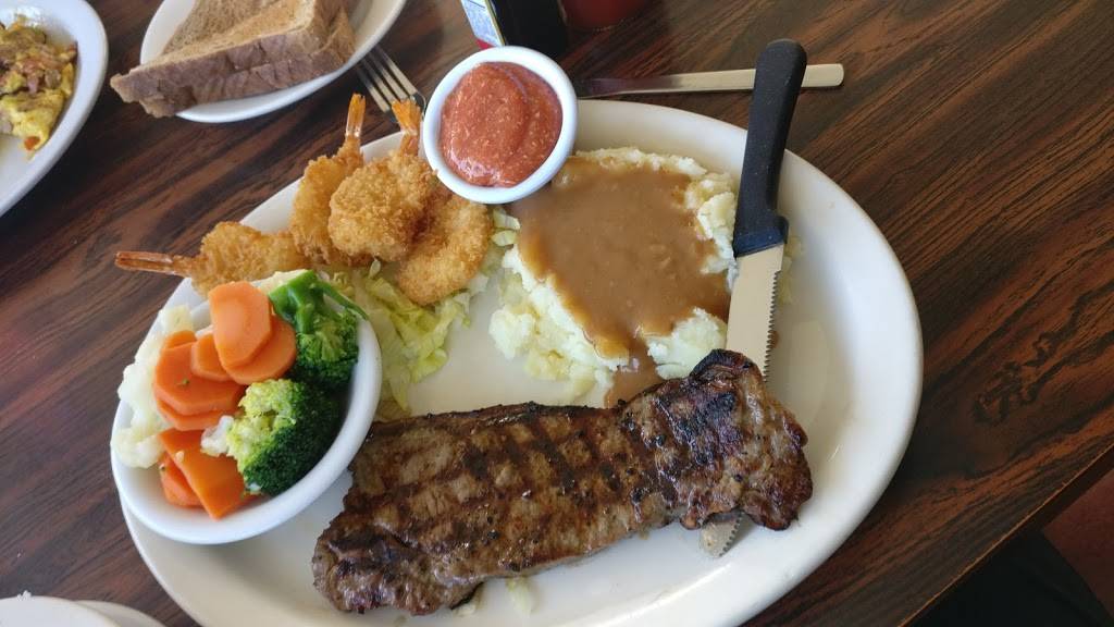 Mandys Family Restaurant | restaurant | 13510 S Inglewood Ave, Hawthorne, CA 90250, USA | 3106761399 OR +1 310-676-1399