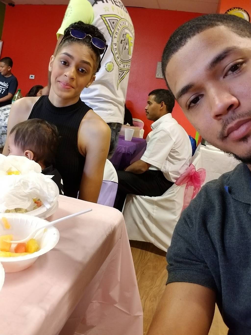 Las Mananitas | restaurant | 4444 W Illinois Ave #306, Dallas, TX 75211, USA | 2143397151 OR +1 214-339-7151