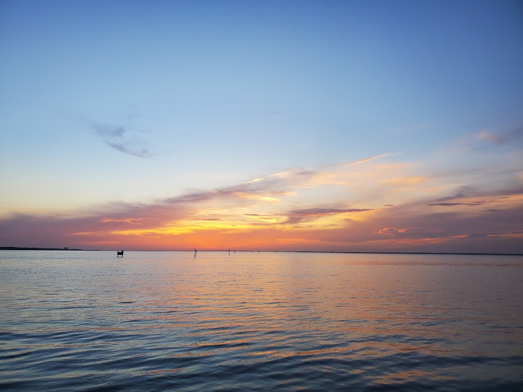 Hammerheads Bar & Grille | restaurant | 137 Fishermans Cove, Miramar Beach, FL 32550, USA | 8503511997 OR +1 850-351-1997