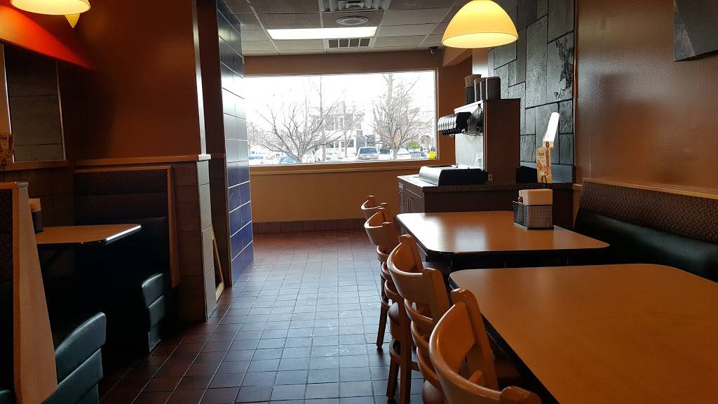 Dairy Queen Grill & Chill | restaurant | 340 S 1st St, Zionsville, IN 46077, USA | 3178733751 OR +1 317-873-3751