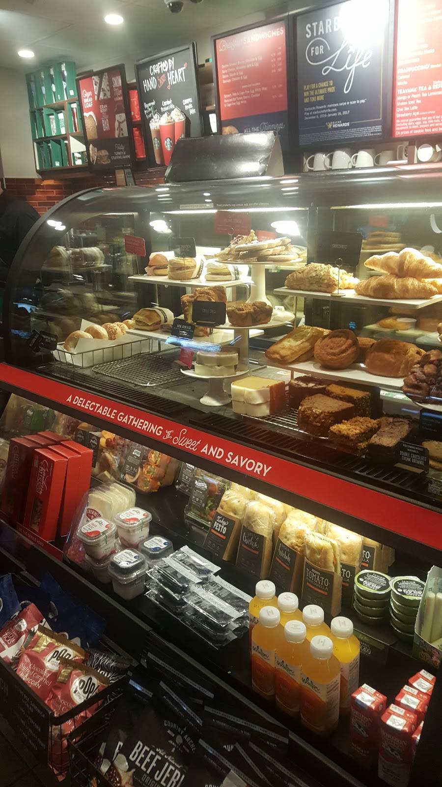 Starbucks | cafe | 3707 Arlington Ave, Riverside, CA 92506, USA | 9512760924 OR +1 951-276-0924