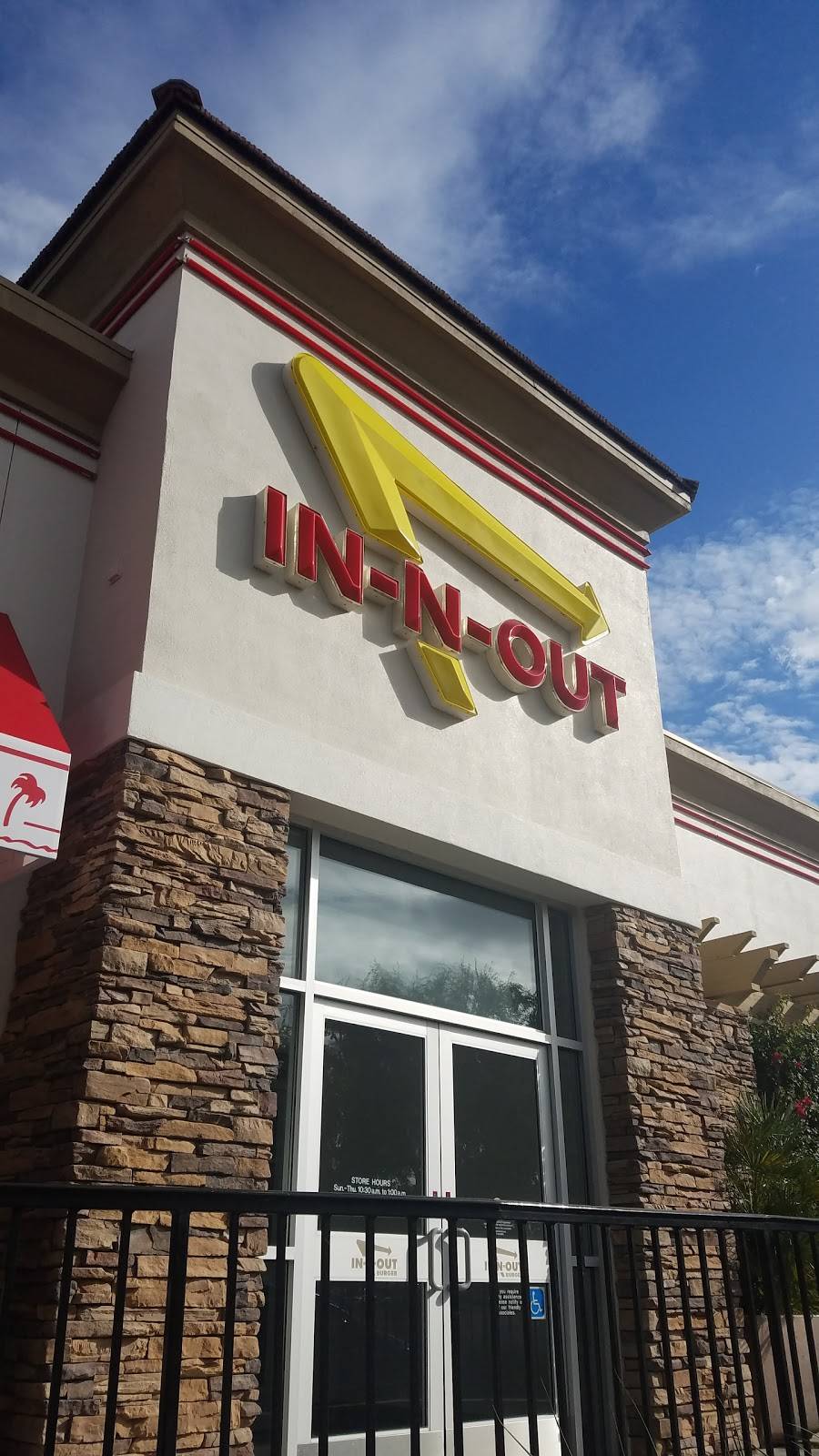 In-N-Out Burger | restaurant | 12413 N Tatum Blvd, Phoenix, AZ 85032, USA | 8007861000 OR +1 800-786-1000
