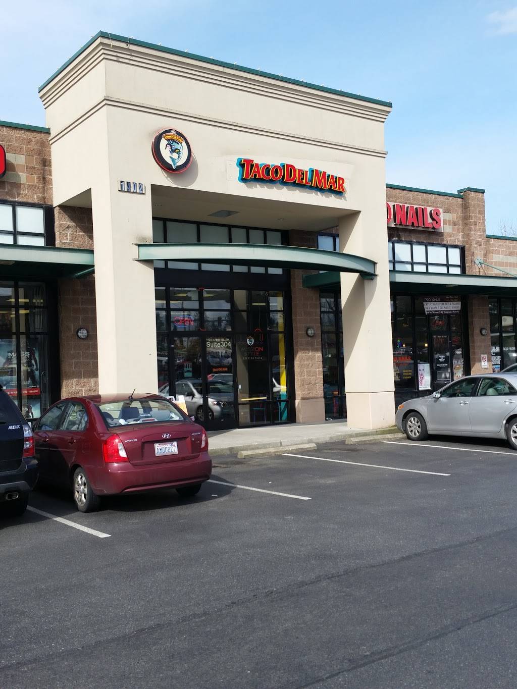 Taco Del Mar - Mill Creek | restaurant | 1402 164th St SW #304, Lynnwood, WA 98087, USA | 4257435668 OR +1 425-743-5668