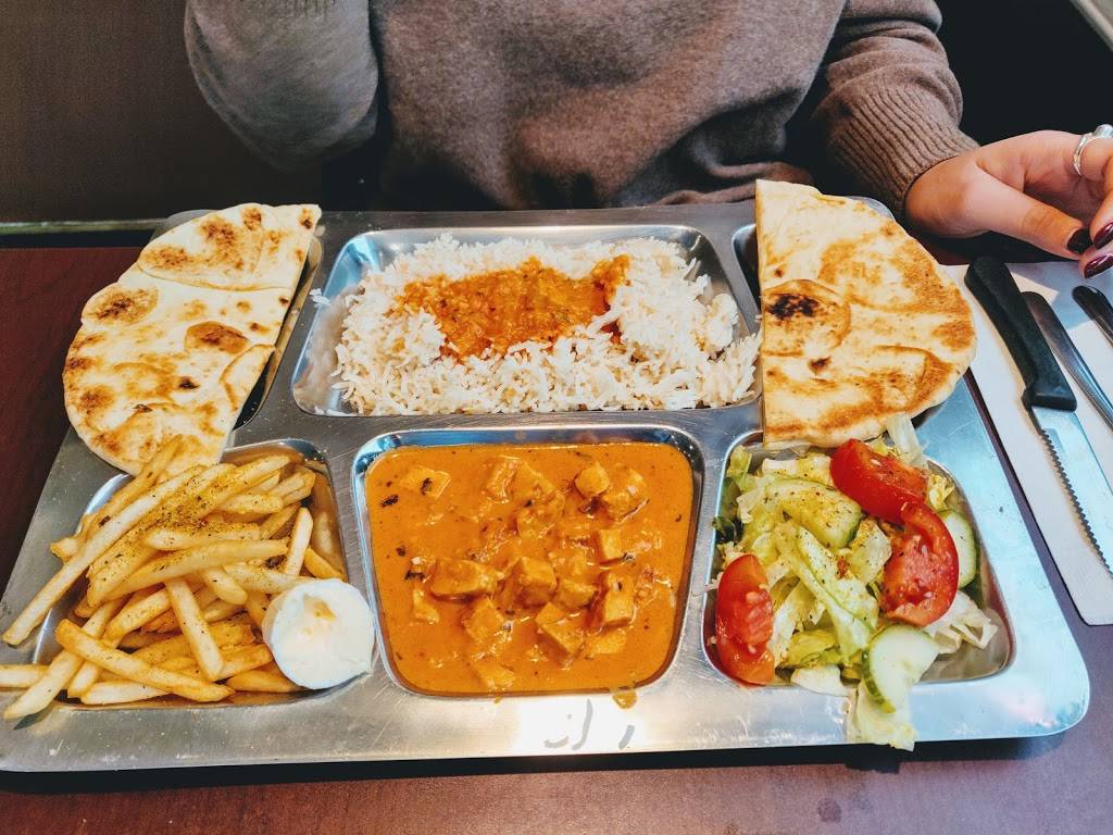 Royal Resto Bar | restaurant | 5473 Avenue Royalmount, Mont-Royal, QC H4P 1J3, Canada | 5142461769 OR +1 514-246-1769