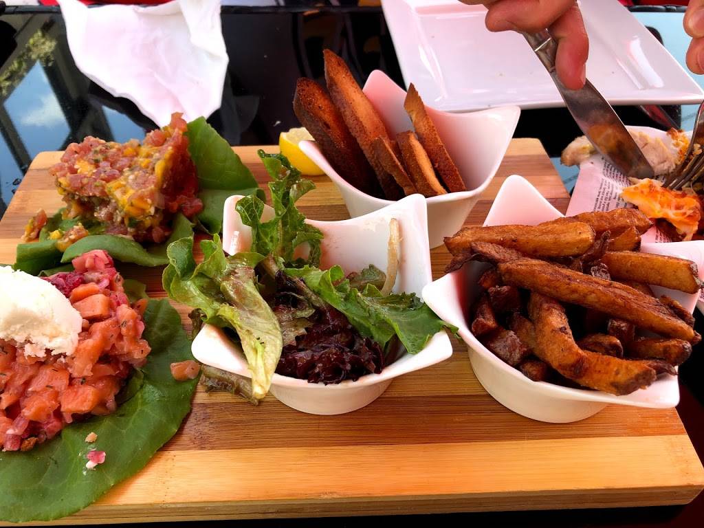 Le Cerbère Resto-pub | restaurant | 313 Rue Saint Georges, Saint-Jérôme, QC J7Z 5A8, Canada | 4504313333 OR +1 450-431-3333