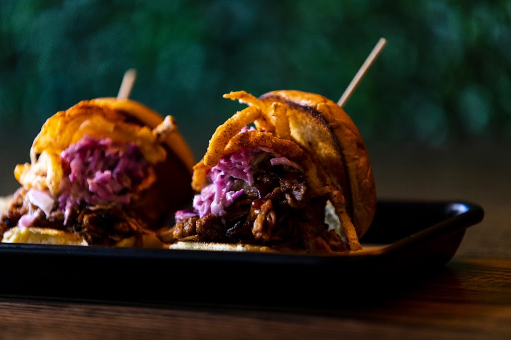 Bounce House Social Eats | restaurant | 12100 Challenger Pkwy, Orlando, FL 32826, USA | 4072370141 OR +1 407-237-0141