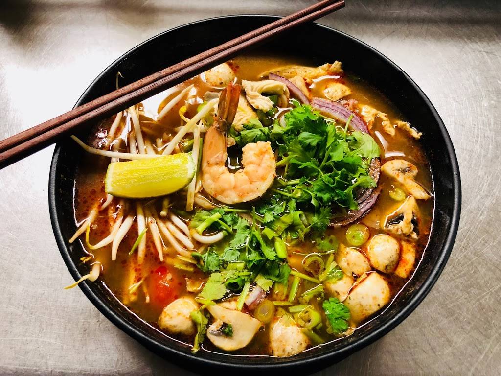 Thai 9 Lincoln NH | restaurant | 151 Main St, Lincoln, NH 03251, USA | 6037452033 OR +1 603-745-2033