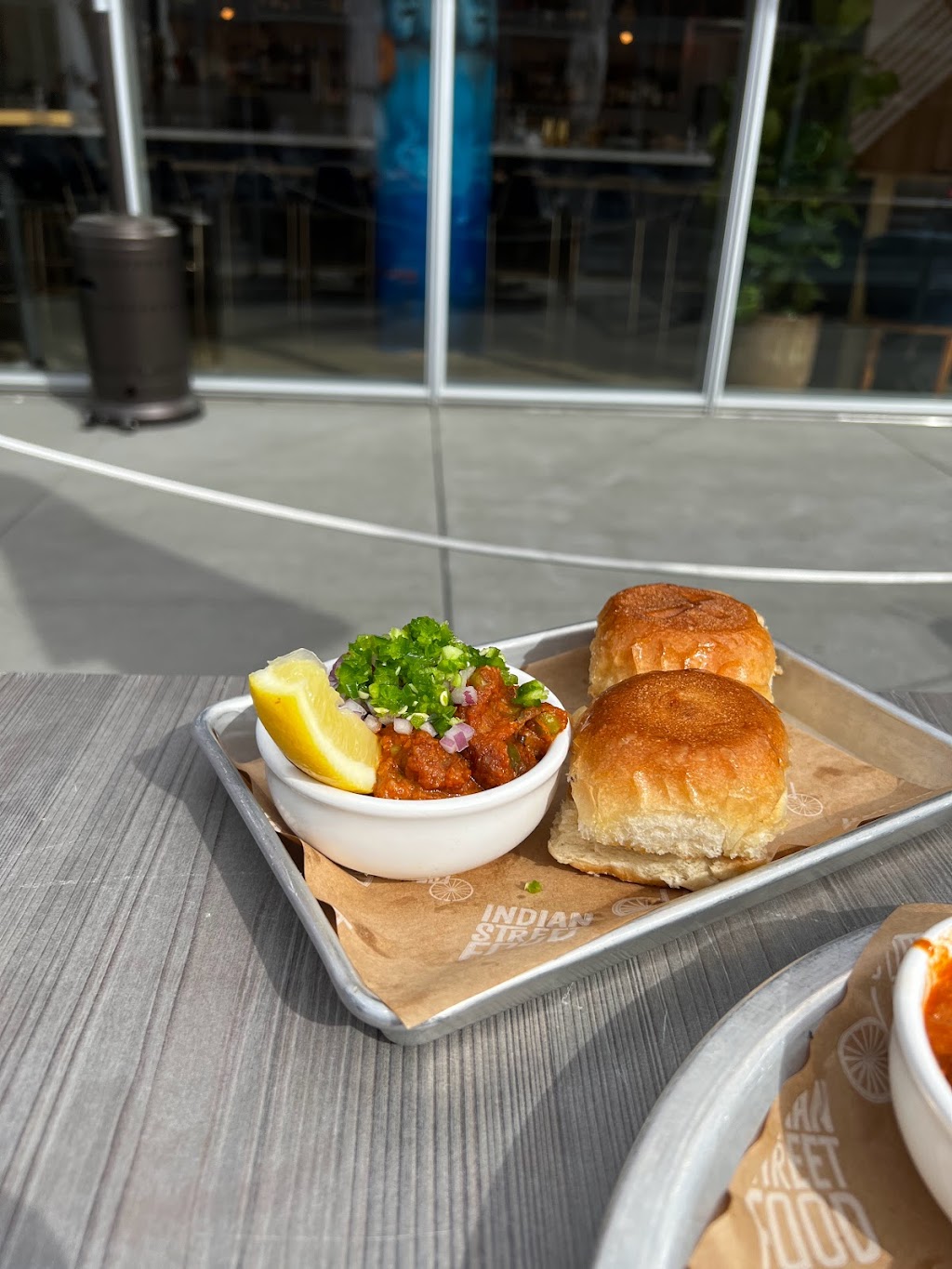 Curry Up Now | restaurant | 6000 Bollinger Canyon Rd, San Ramon, CA 94583, USA | 9255784050 OR +1 925-578-4050