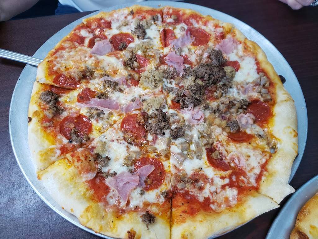 Lorettas pizza | restaurant | 2900 Arendell St #11, Morehead City, NC 28557, USA | 2527730999 OR +1 252-773-0999