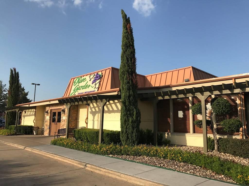 Olive Garden Italian Restaurant | meal takeaway | 700 N Central Expy, Plano, TX 75074, USA | 9725788576 OR +1 972-578-8576